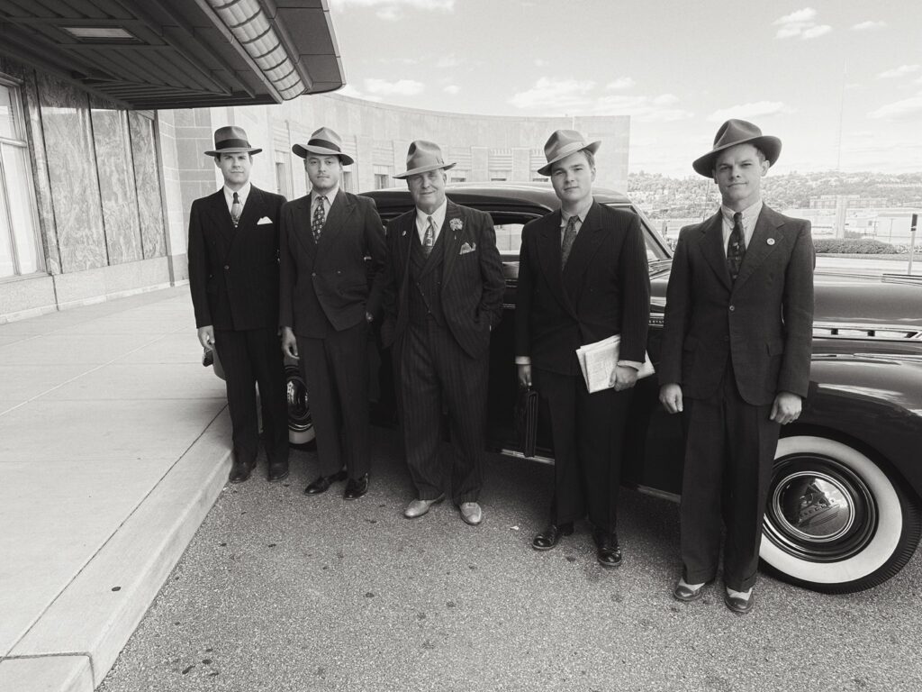 Another cool B&W photo.